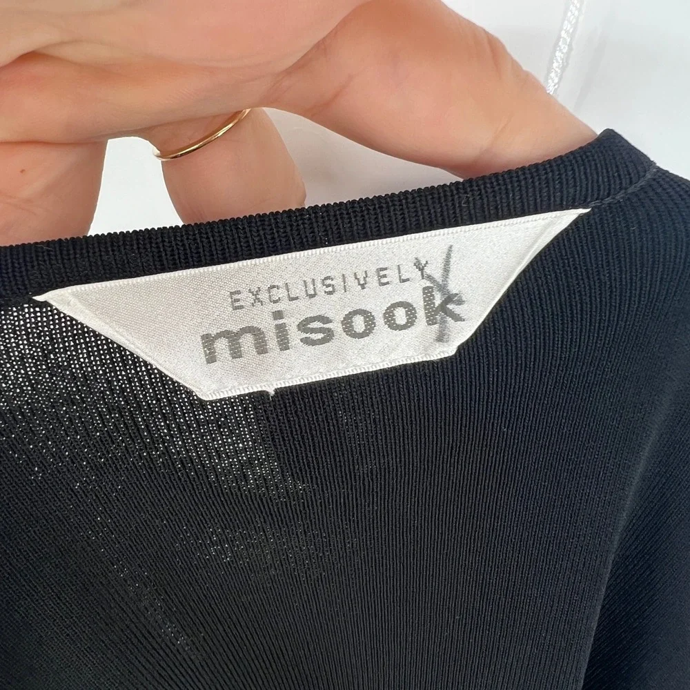 MISOOK Black Knit Cardigan Simple‎ Classic Travel Elegant Size L / XL Minimalist